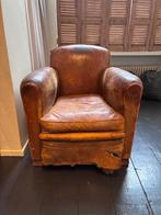 Oude leren fauteuil, Antiek en Kunst, Antiek | Meubels | Stoelen en Banken, Ophalen