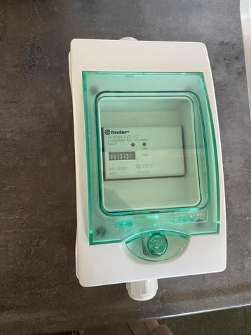 Finder analoge kWh meter 3 fase puls so compleet beschikbaar voor biedingen