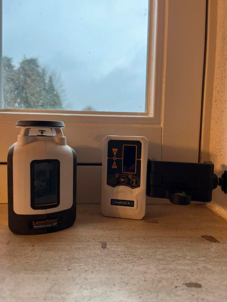 Lijnlaser Laserliner SmartLine 360, Doe-het-zelf en Verbouw, Meetapparatuur, Gebruikt, Ophalen