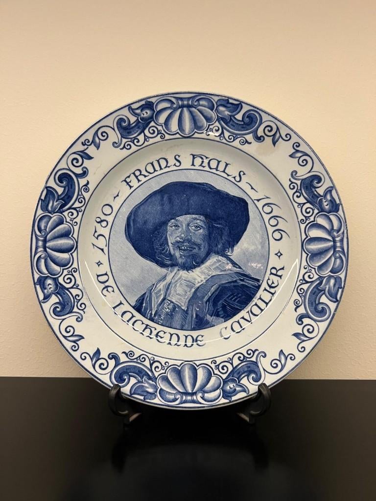 Wandbord Frans Hals - De Lachende Cavalier - Blauw Wit, Verzamelen, Porselein, Kristal en Bestek, Gebruikt, Bord of Schaal, Porselein