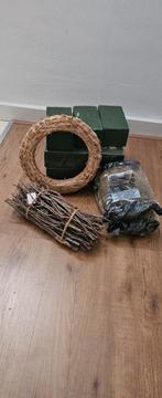 Oase, mos, hout en een krans., Ophalen of Verzenden, Zo goed als nieuw