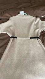 Nieuw jurkje met ceintuur en korte mouwen, Beige, Maat 42/44 (L), Nieuw, Ophalen of Verzenden