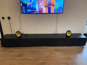 Tv meubel beschikbaar voor biedingen