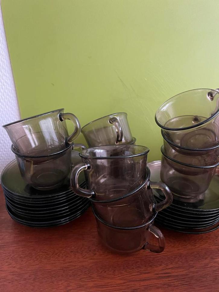 Arcoroc Rookglazen Kop en Schotel (19 stuks), Huis en Inrichting, Keuken | Servies, Zo goed als nieuw, Kop(pen) en/of Schotel(s)