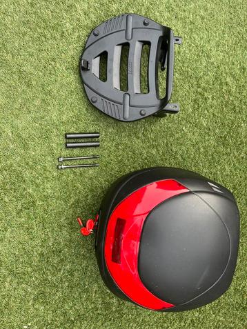 Yamaha Majesty 250 Givi monolock topkoffer en drager  beschikbaar voor biedingen