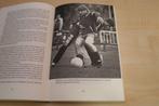 Mangup Milko — Het Voetballeven van Milko Djurovski, Boeken, Ophalen of Verzenden, Gelezen, Balsport