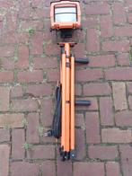 Halogeen bouwlamp op statief in nieuwstaat., Ophalen, Met statief, Zo goed als nieuw, Lamp met armatuur