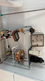 Stellingkast van ikea, verzinkt., Dieren en Toebehoren, Ophalen of Verzenden, Zo goed als nieuw, Kooi, Minder dan 60 cm