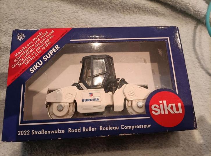 Hamm HD 90 Asfaltwals Eurovia 1:50 - Siku Super, Hobby en Vrije tijd, Modelauto's | 1:50, Nieuw, Overige typen, SIKU, Ophalen of Verzenden