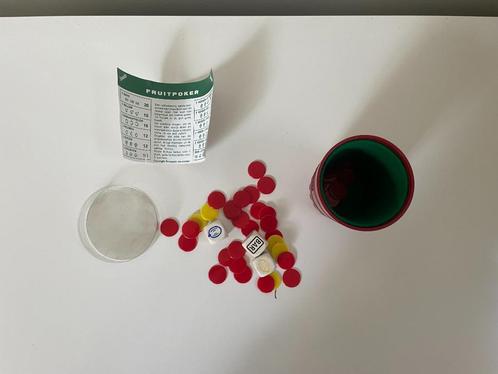 C555 Fruitpoker Revanche Dobbelstenen Poker, Hobby en Vrije tijd, Gezelschapsspellen | Overige, Gebruikt, Een of twee spelers