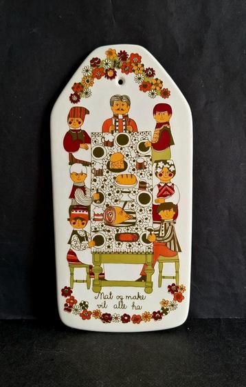 Figgjo Flint Norway grote maat kaasplank."Type Volklore".  beschikbaar voor biedingen