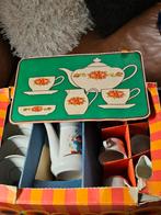 Zoldervondst leuk porseleinen kinder servies 1970, Antiek en Kunst, Antiek | Porselein, Ophalen of Verzenden