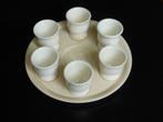Société Céramique Maestricht eierdopset met onderschotel, Antiek en Kunst, Antiek | Servies compleet, Ophalen