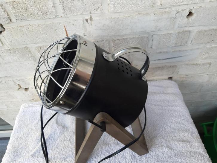 Gusta tafellamp - zwart, hout/metaal. en vele andere, Huis en Inrichting, Lampen | Tafellampen, Zo goed als nieuw, Minder dan 50 cm