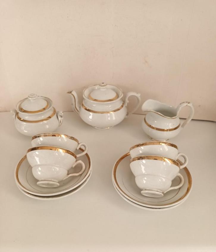 Antiek Petrus Regout kinderserviesje met gouden bies rand, Antiek en Kunst, Antiek | Servies compleet, Verzenden