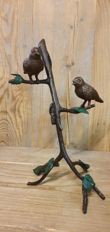 2 VOGELS OP TAK / BRONS/ 32 CM HOOG beschikbaar voor biedingen