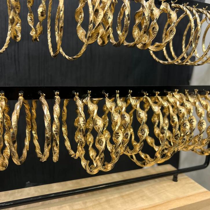 14k gouden wokkels oorbellen prijs op aanvraag, Sieraden, Tassen en Uiterlijk, Oorbellen, Zo goed als nieuw, Goud, Ophalen of Verzenden