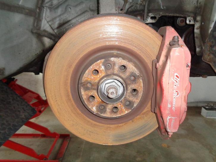 330 remklauwen + schijven + fusee + achter Alfa Romeo 159, Auto-onderdelen, Remmen en Aandrijving, Alfa Romeo, Ophalen