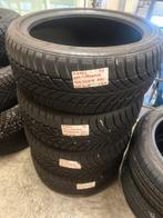 4 x 205 45 17 Maxxis Monteren Balanceren Banden 17 inch, Ophalen of Verzenden