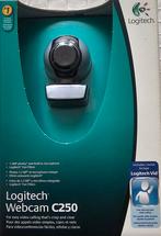 Logitech Webcam C250 - 1.3 MP, nieuw in doos. (2 stuks), Gebruikt, Logitech, Microfoon, Ophalen of Verzenden