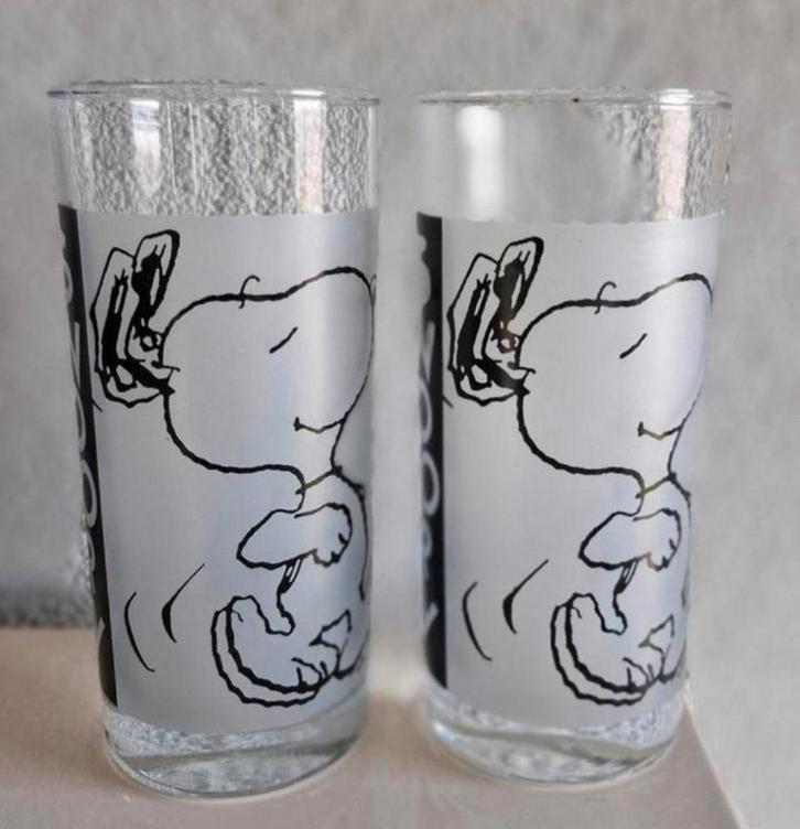 Twee Glazen Snoopy, Verzamelen, Glas en Borrelglaasjes, Zo goed als nieuw, Bierglas, Ophalen of Verzenden