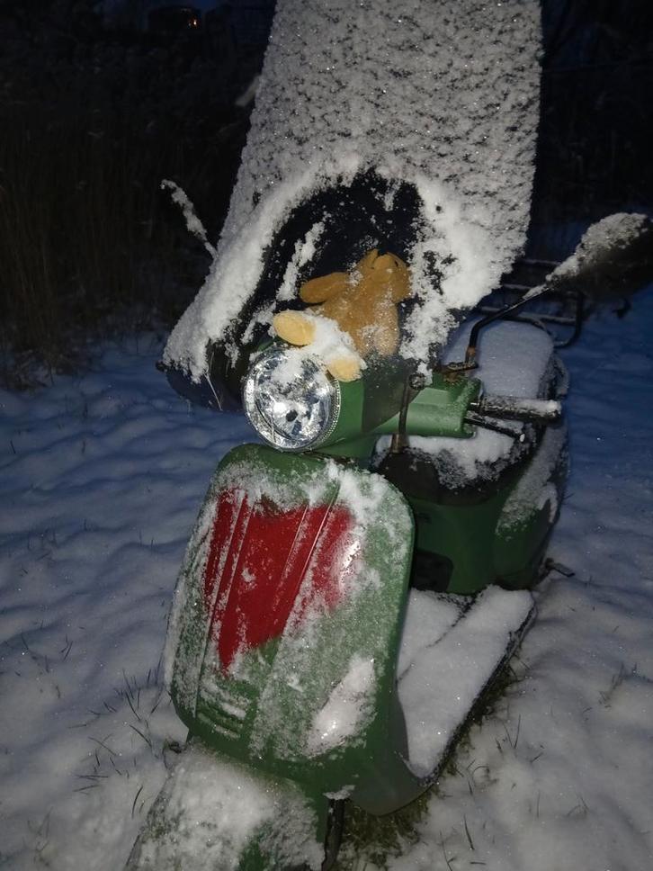 Scooter agm te koop, Fietsen en Brommers, Snorfietsen en Snorscooters, Gebruikt, Overige merken, Benzine, Ophalen of Verzenden