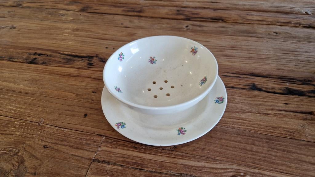 Aardbeienschaaltje Koninklijke Plateelbakkerij, Antiek en Kunst, Ophalen