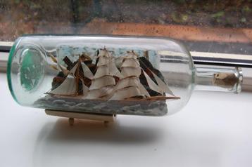 scheepje in fles beschikbaar voor biedingen