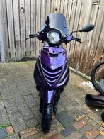 Piaggio Zip paars, Fietsen en Brommers, Scooters | Piaggio, Ophalen, Zo goed als nieuw, Benzine, Zip