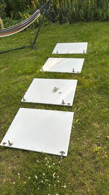 Keukenkastje ikea 80cm x 60cm 3 gloed nieuw 1 deur met gat