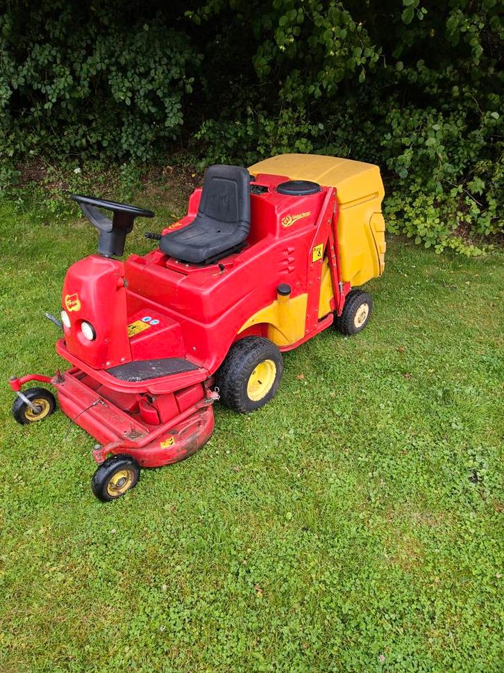Gianni ferrari tg tech zitmaaier frontmaaier grasmaaier, Tuin en Terras, Zitmaaiers, Gebruikt, 90 tot 120 cm, Opvangbak, Ophalen of Verzenden