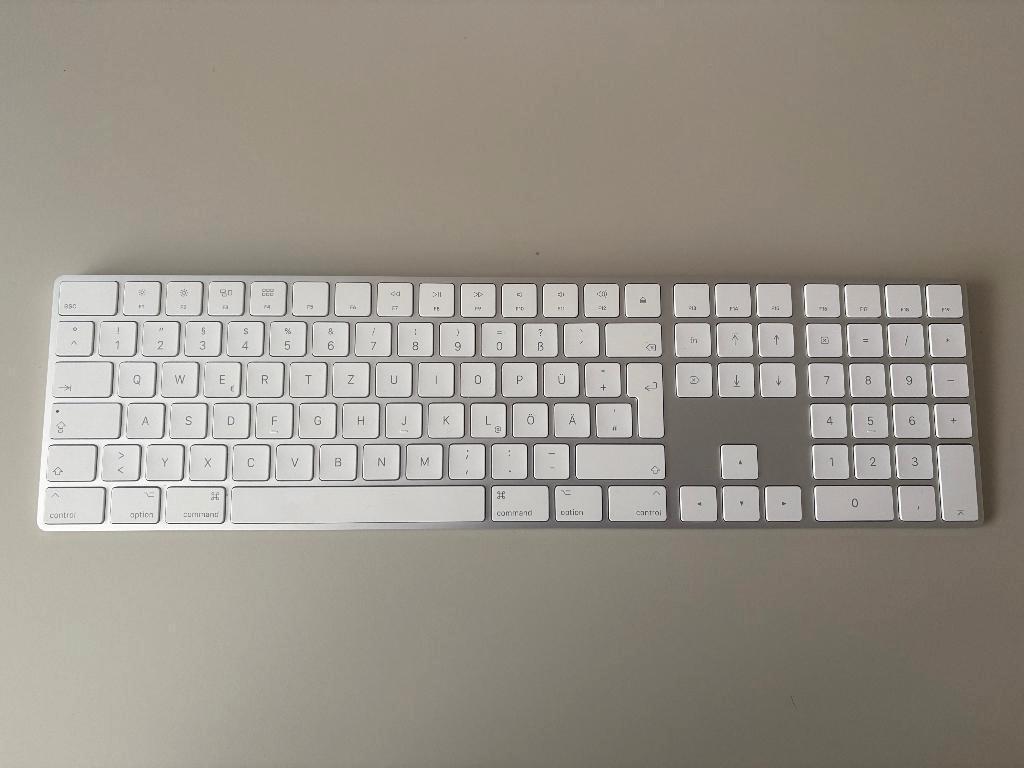 Apple Magic Keyboard met Numeric Keypad, Computers en Software, Toetsenborden, Ophalen of Verzenden, Nieuw, Draadloos, Apple