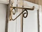 Brocante metalen muurhaak, Ophalen of Verzenden