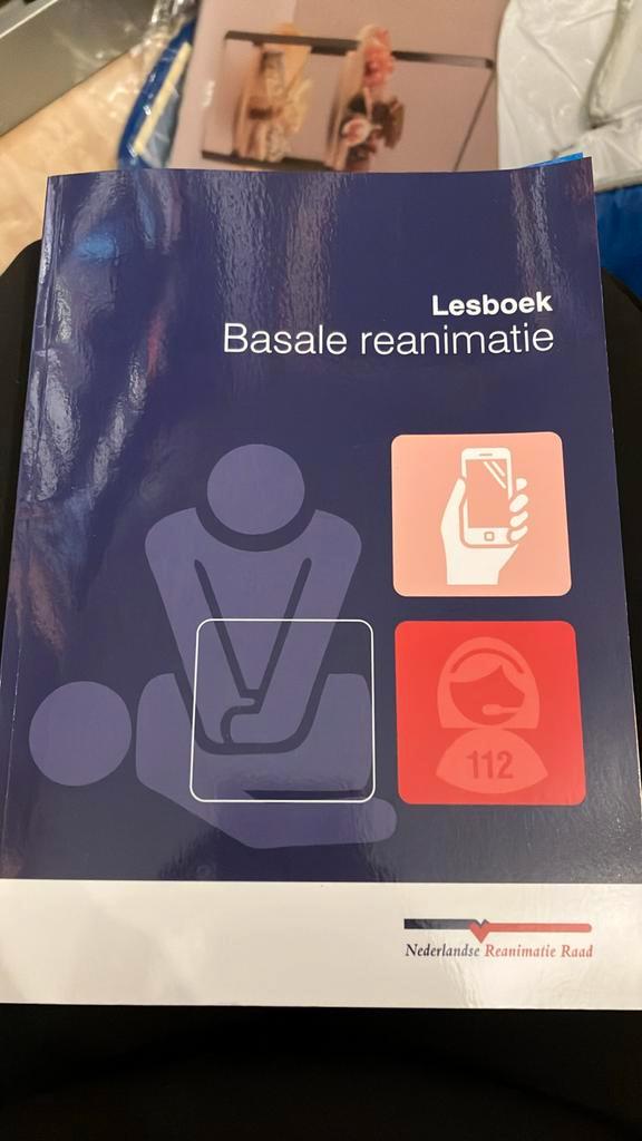 Wiebe de Vries - Lesboek basale reanimatie, Boeken, Schoolboeken, Zo goed als nieuw, Nederlands, Overige niveaus, Ophalen of Verzenden