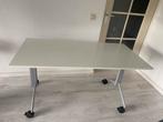 VERRIJDBARE KLAPTAFEL/ BUREAU / VERGADERTAFEL  140x70, Huis en Inrichting, Bureaus, Ophalen of Verzenden, Zo goed als nieuw