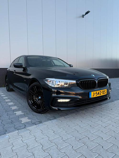 BMW 5-Serie 530i Sportline 252pk Aut. 2018 Zwart, Auto's, BMW, Particulier, 5-Serie, Benzine, B, Sedan, Automaat, Geïmporteerd