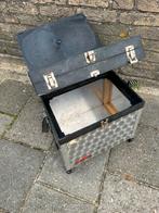 Zeer b goede viskoffer /bankje met verl vakken, Watersport en Boten, Ophalen of Verzenden, Gebruikt, Overige typen