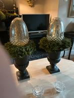 2 gietijzeren potten met deco, Ophalen