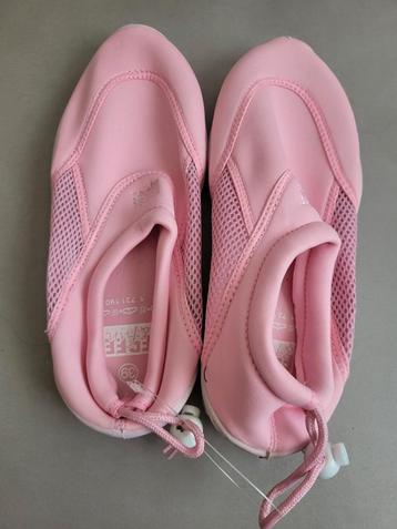 Waterschoenen maat 39 roze NIEUW beschikbaar voor biedingen