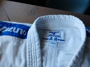 Judopak Mizuno maat 140 beschikbaar voor biedingen