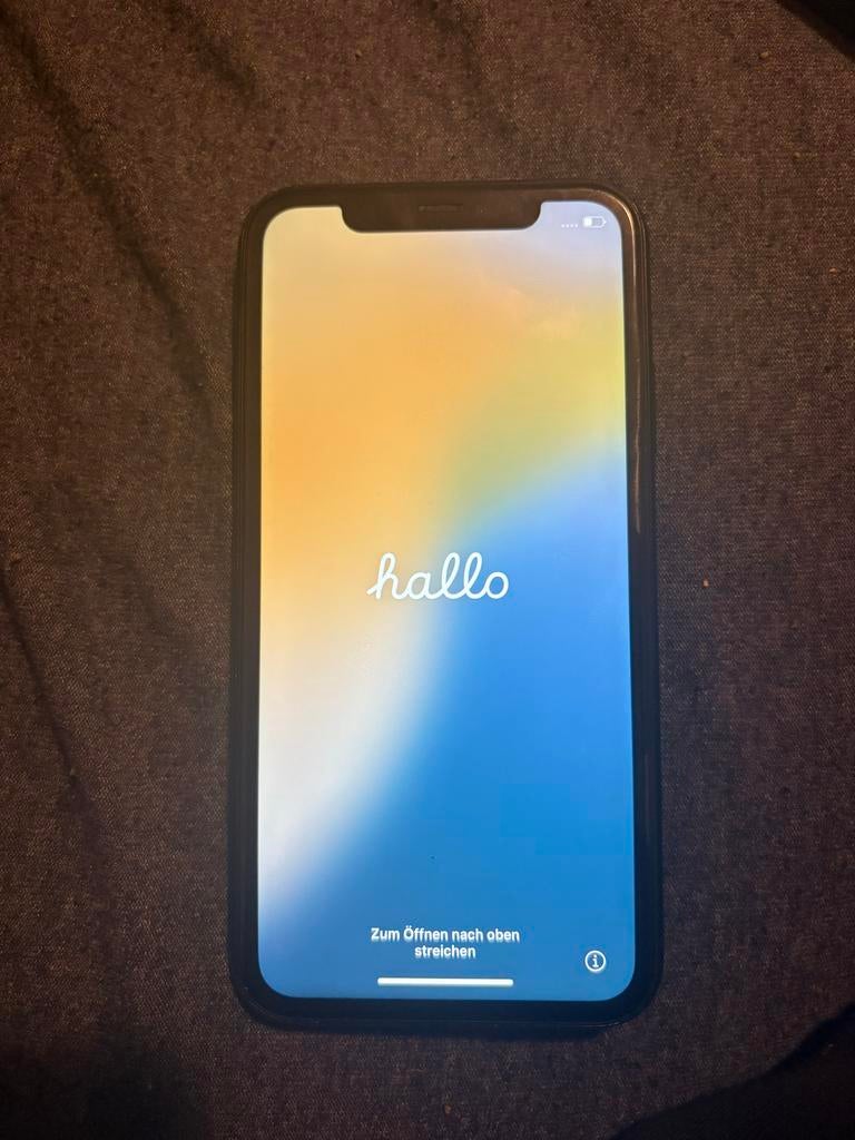 iPhone XR - Beschadigde Achterkant, Telecommunicatie, Mobiele telefoons | Apple iPhone, 80 %, Gebruikt, Zwart, IPhone XR