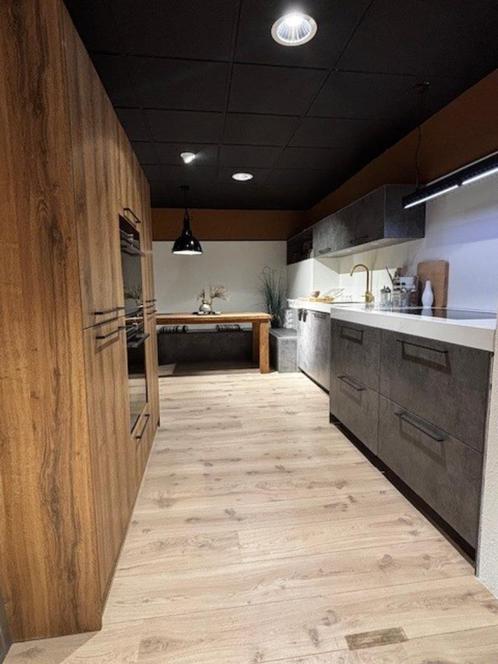 Rational Strato Textiel + Lano Sherman eiken Showroomkeuken, Huis en Inrichting, Keuken | Complete keukens, Nieuw, Ophalen