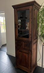Vintage bruine vitrinekast, Ophalen, Zo goed als nieuw, 25 tot 50 cm
