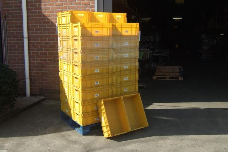 Stapelbakken geel kunststof, Watersport en Boten, Accessoires en Onderhoud, Gebruikt, Overige typen, Ophalen