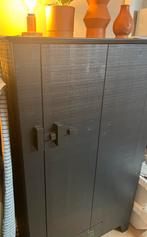 Mooie zwarte boerenkast Gijs WOOOD, Huis en Inrichting, Kasten | Lockerkasten, Ophalen, Zo goed als nieuw