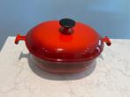 Le Creuset La Mama 29 cm Kersenrood, heel erg goed, Huis en Inrichting, Gietijzer, Ophalen of Verzenden, Zo goed als nieuw, Keramische plaat