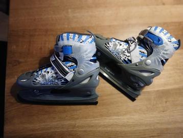 Verstelbare schaatsen voor maat 34-37 beschikbaar voor biedingen