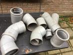 Diverse hulpstukken pvc ook nog buis liggen, Ophalen, Bochten, Pvc, Zo goed als nieuw