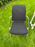 Te koop zeer nette vergaderstoel. Eén stuk aanwezig., Huis en Inrichting, Stoelen, Ophalen, Gebruikt, Zwart, Metaal