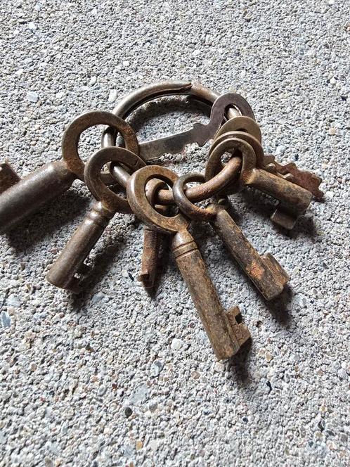 Losse verkoop van echte antieke sleutels vanaf €3 per stuk, Antiek en Kunst, Antiek | Gereedschap en Instrumenten, Ophalen of Verzenden